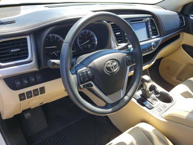 2016 Toyota Highlander Limited Platinum V6