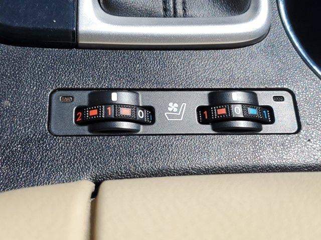 2016 Toyota Highlander Limited Platinum V6