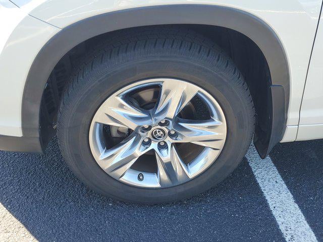 2016 Toyota Highlander Limited Platinum V6