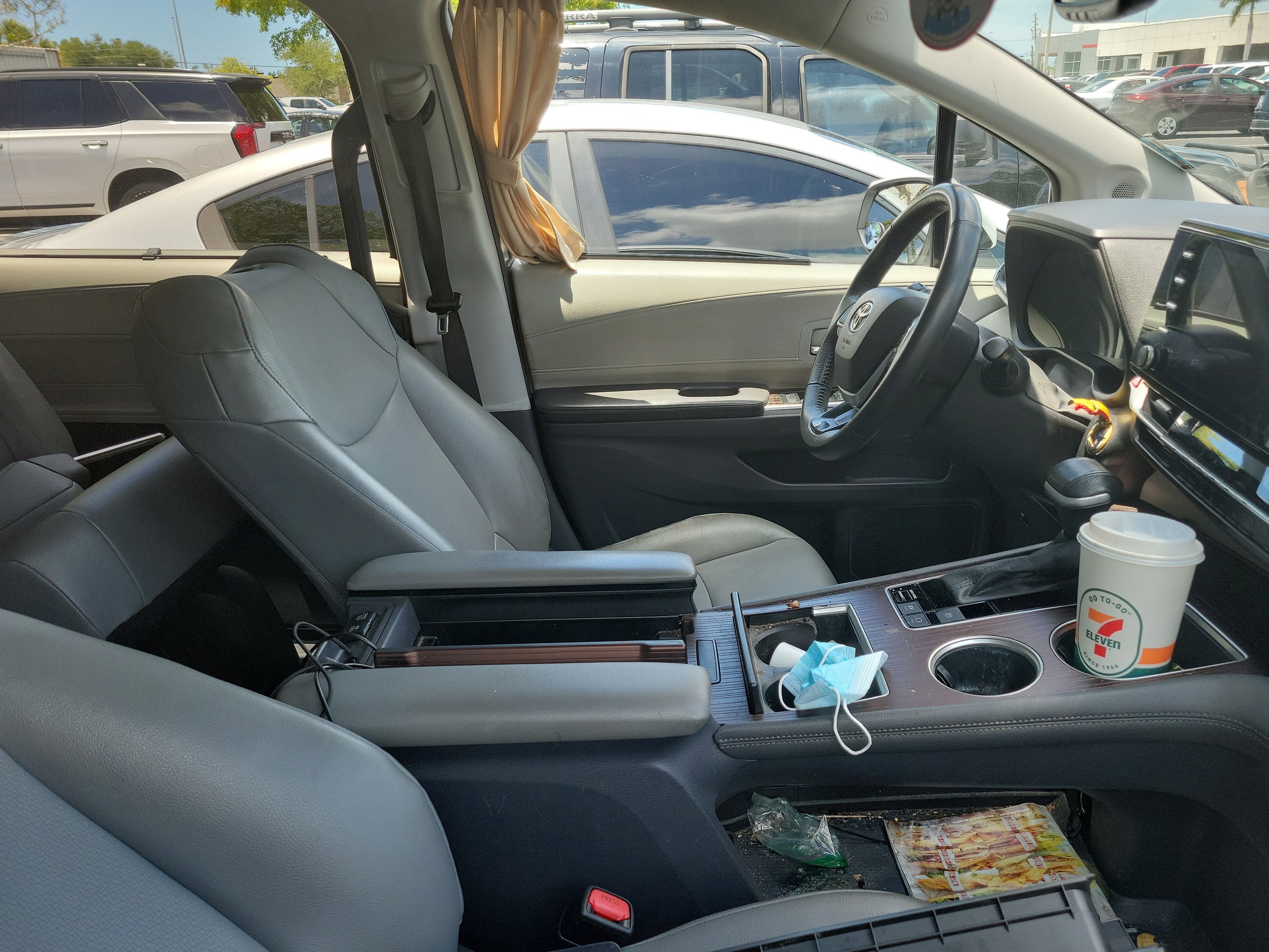 2022 Toyota Sienna XLE