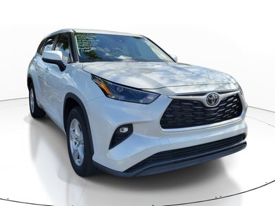2023 Toyota Highlander LE