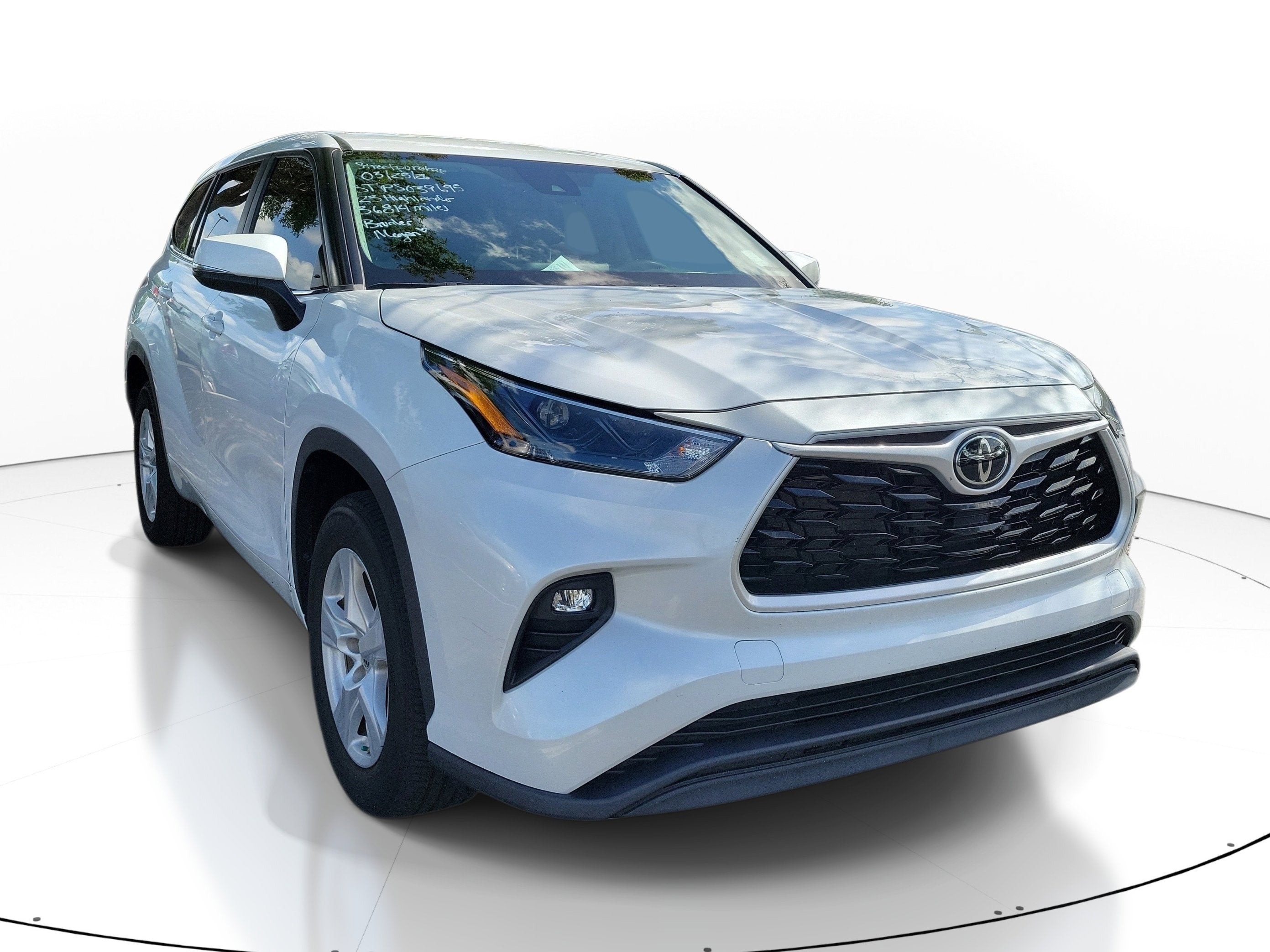 2023 Toyota Highlander LE