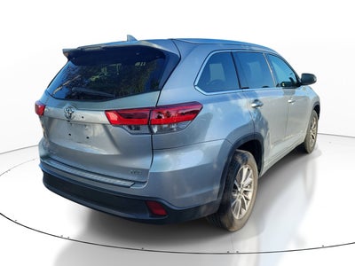 2017 Toyota Highlander Base
