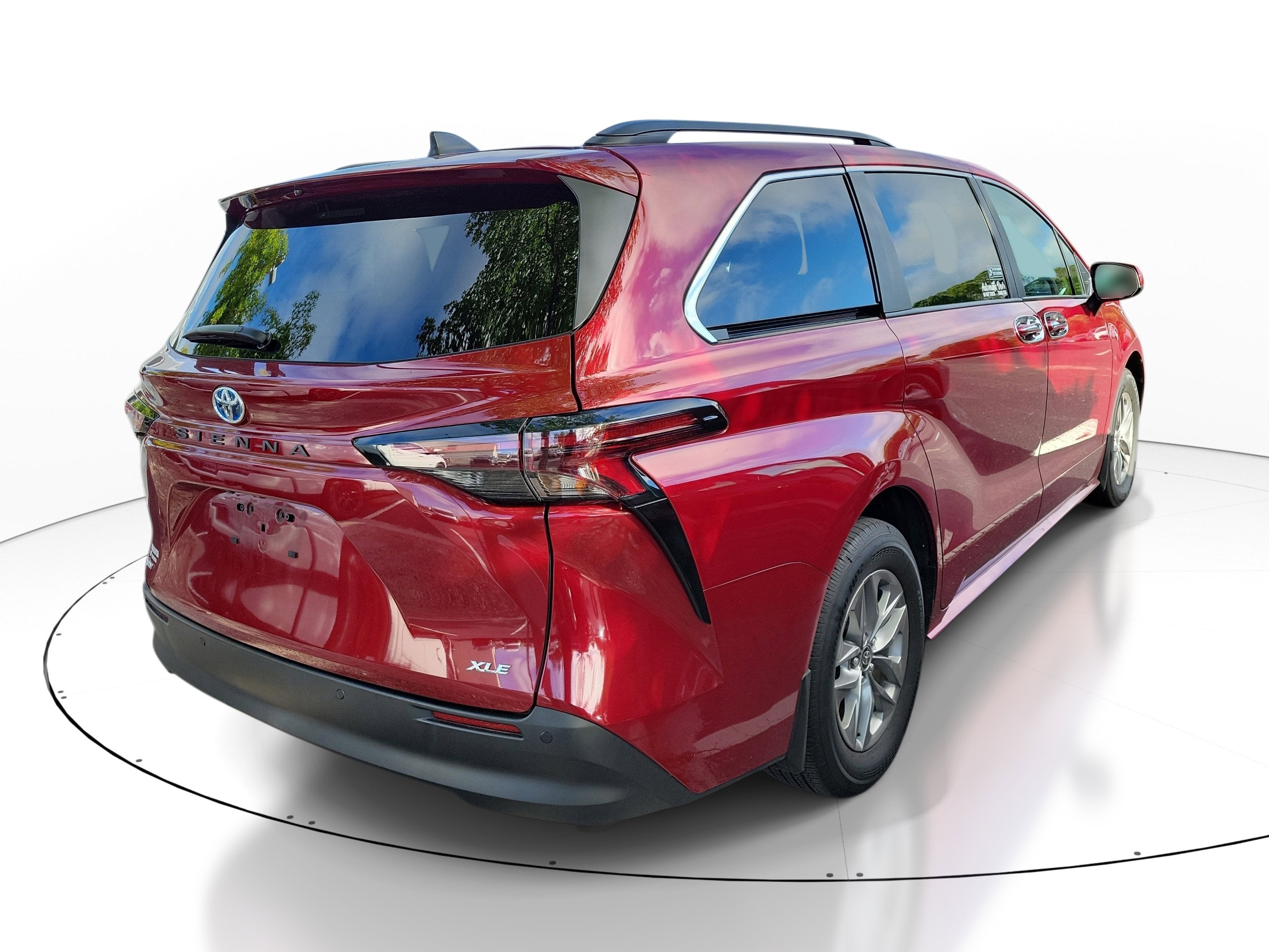 2025 Toyota Sienna XLE