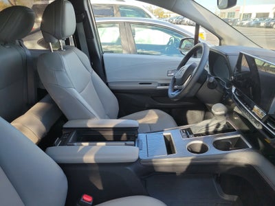 2025 Toyota Sienna XLE