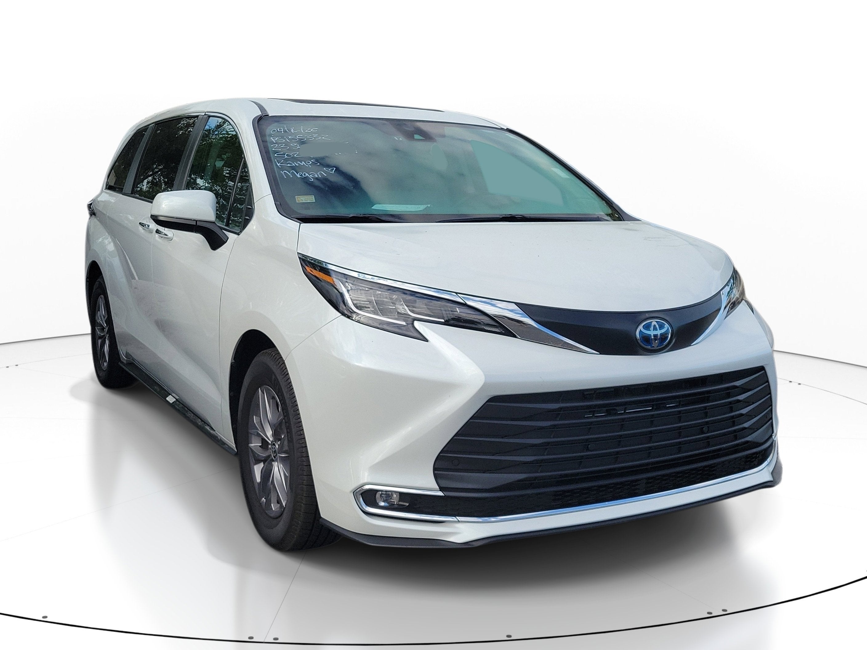 2023 Toyota Sienna XLE