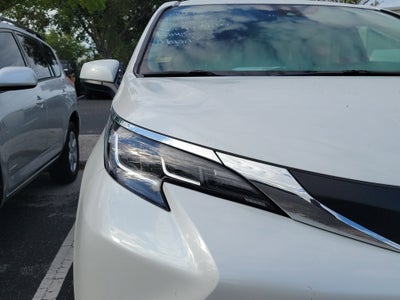 2023 Toyota Sienna XLE