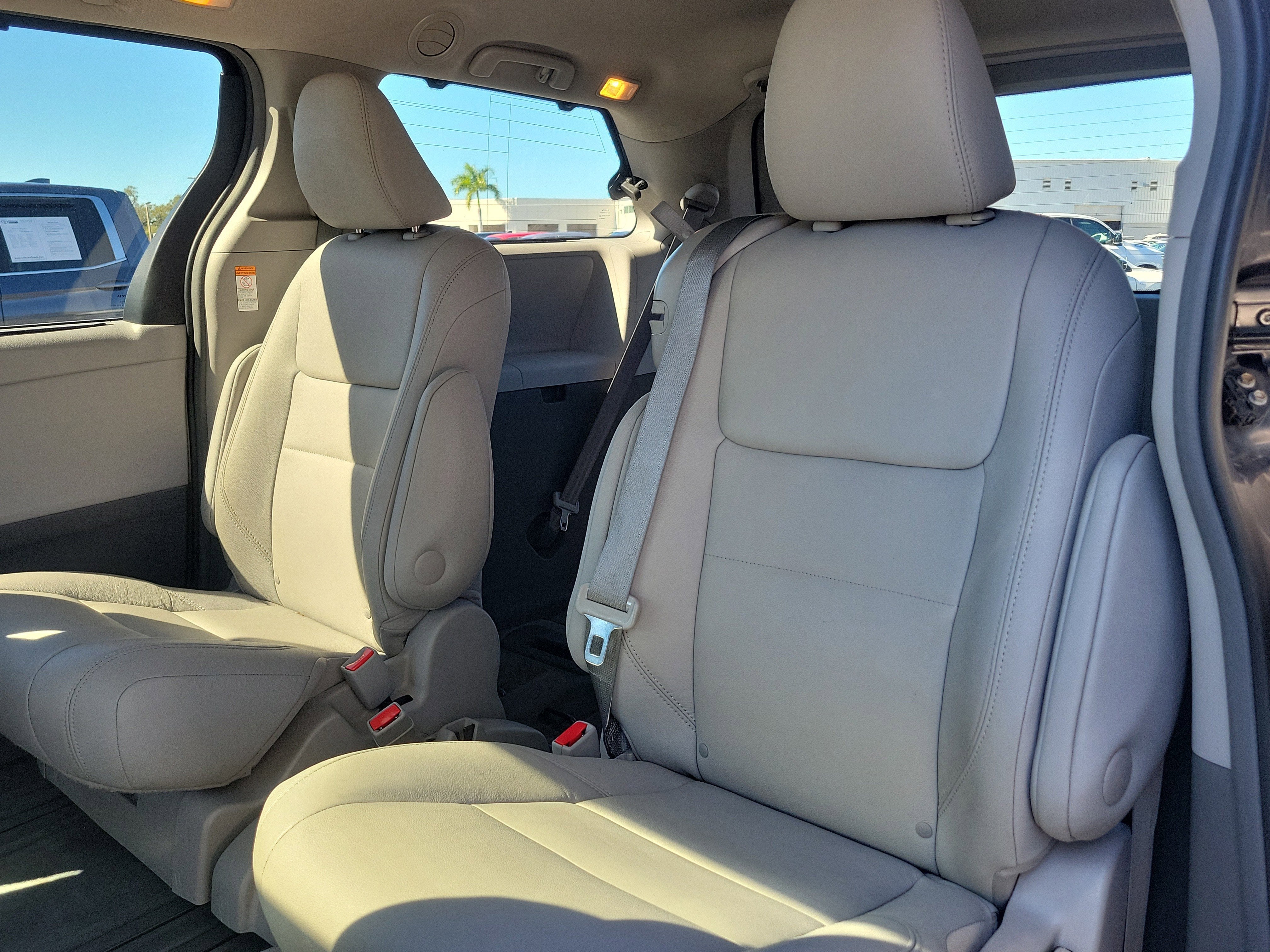 2017 Toyota Sienna XLE