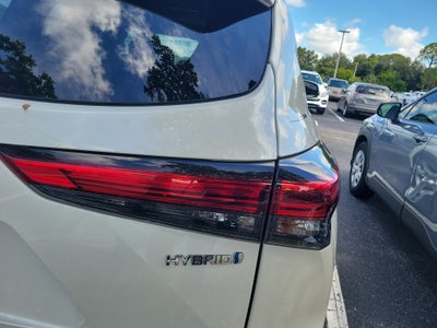 2021 Toyota Highlander Hybrid LE