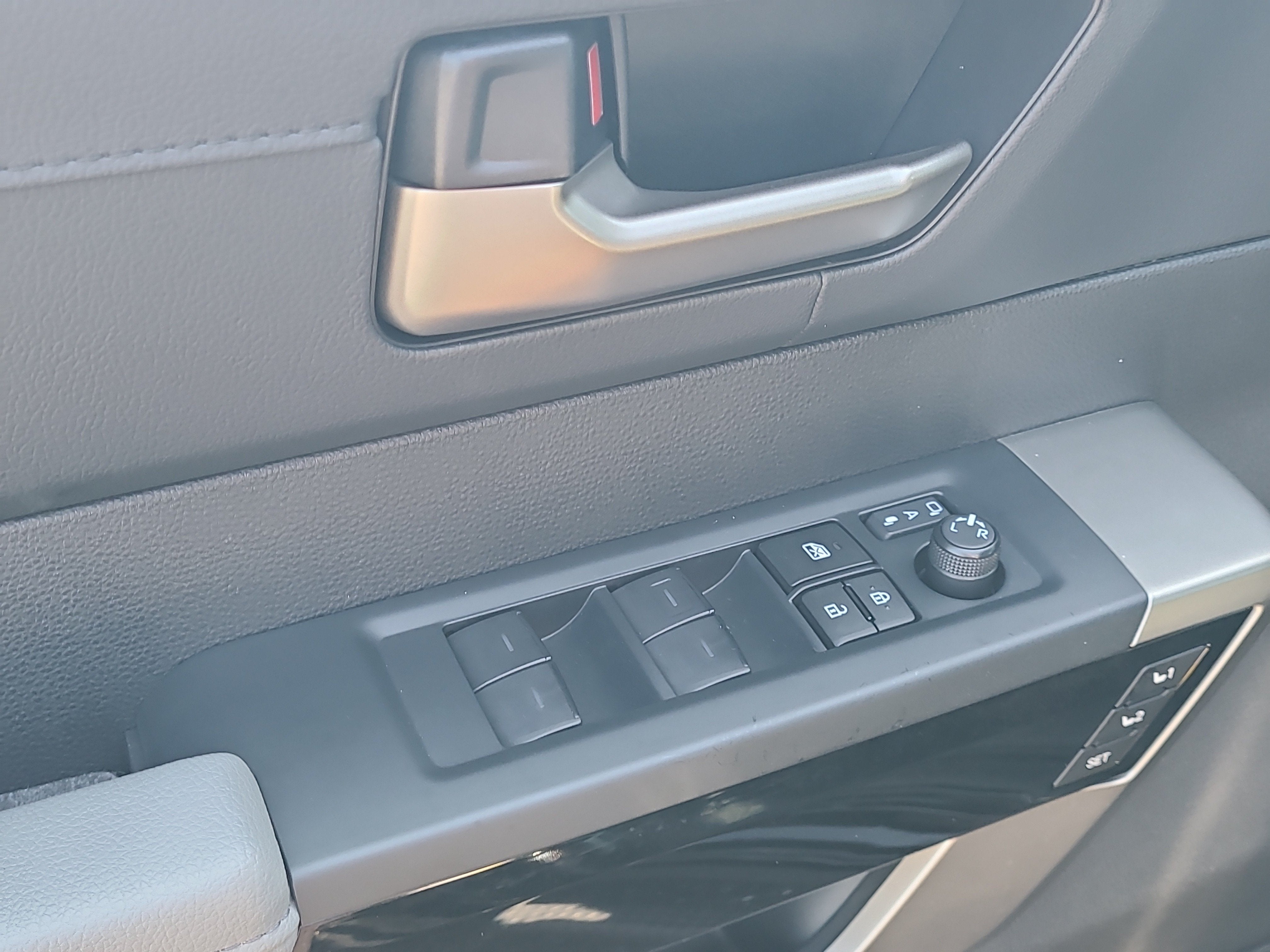 2025 Toyota Tundra 4WD Limited