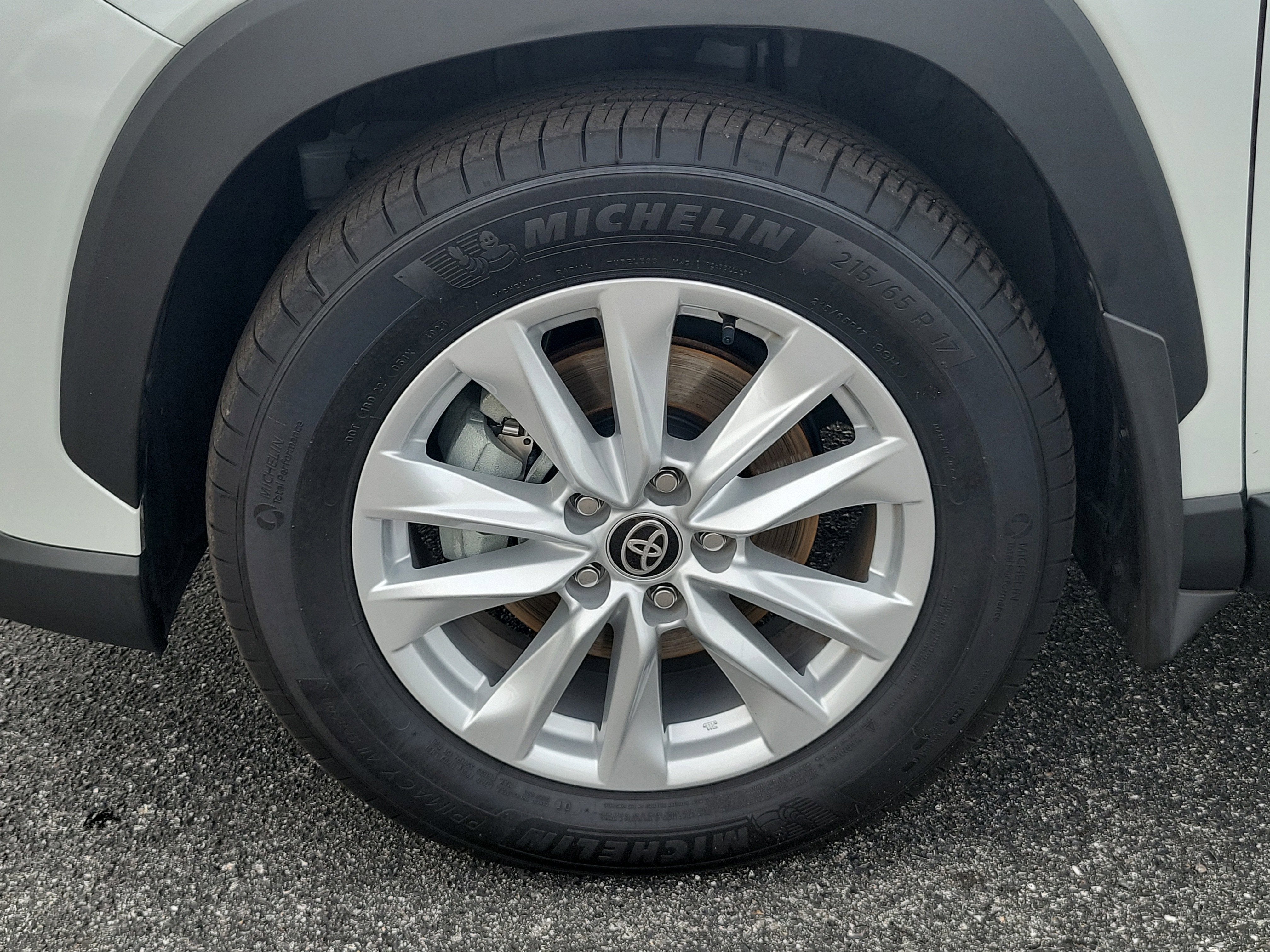 2025 Toyota Corolla Cross LE