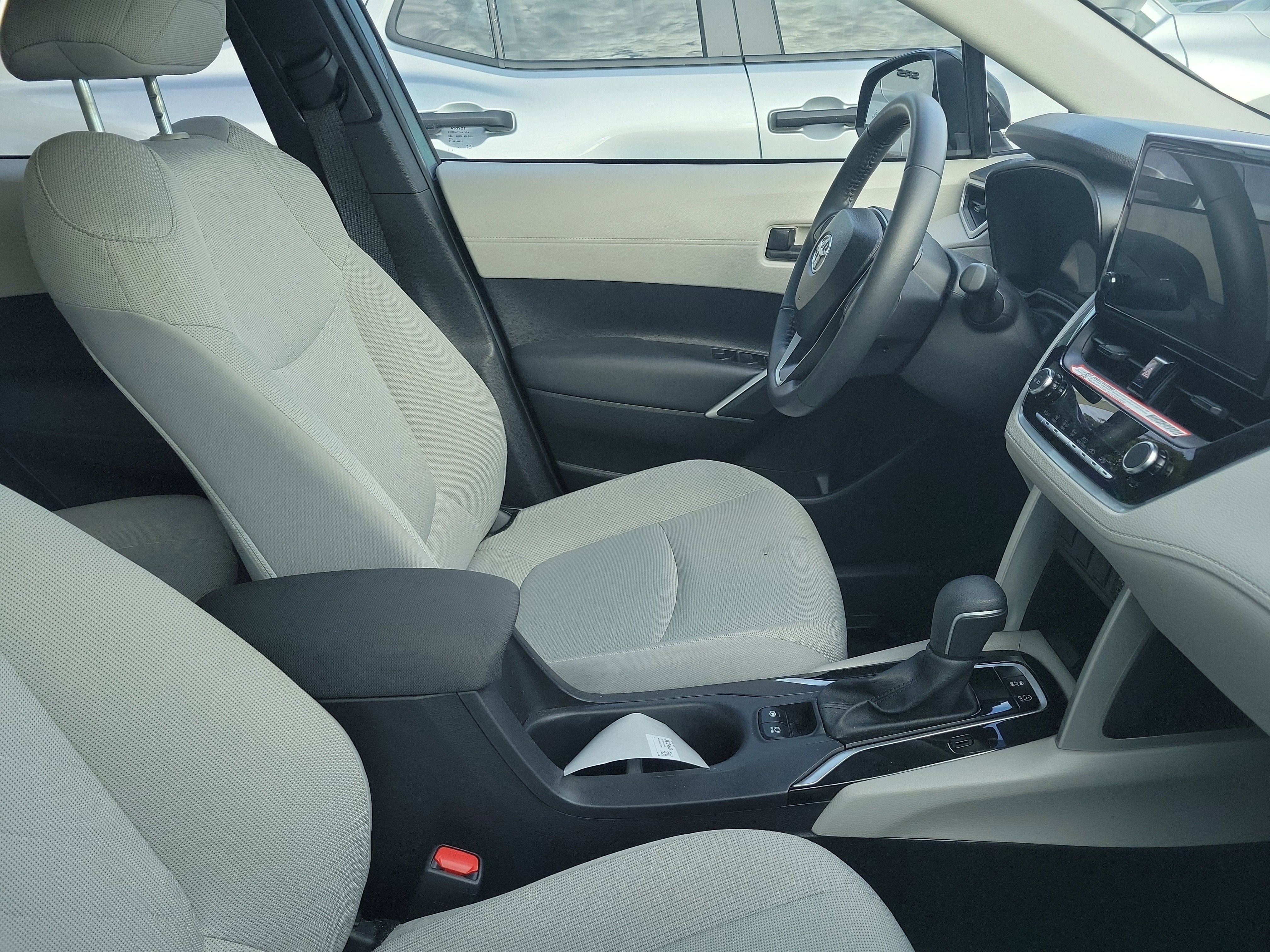 2025 Toyota Corolla Cross LE
