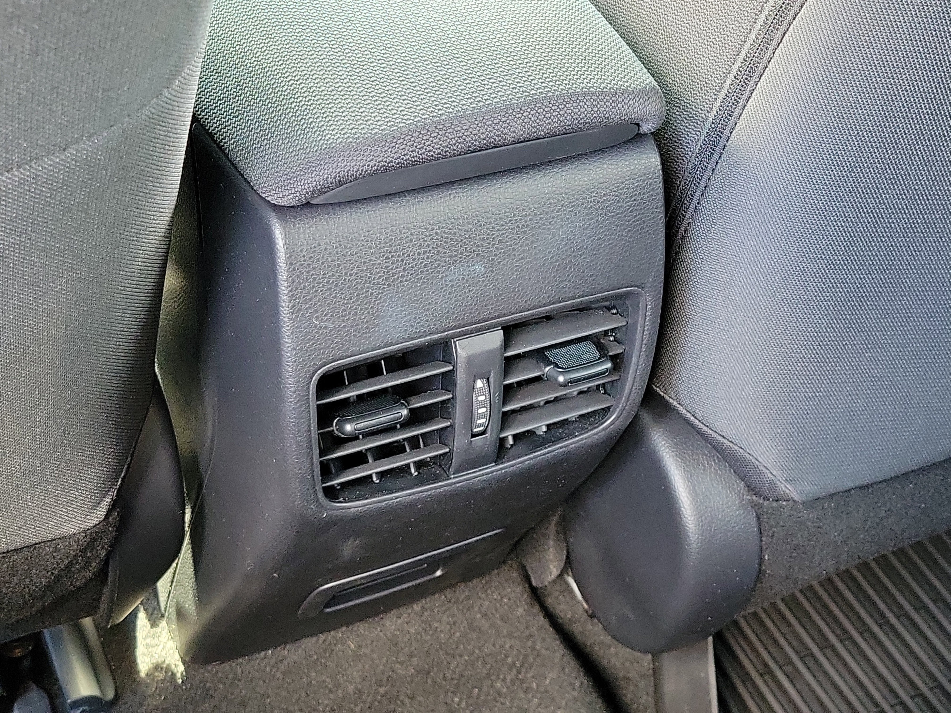 2024 Toyota Corolla Cross Hybrid SE