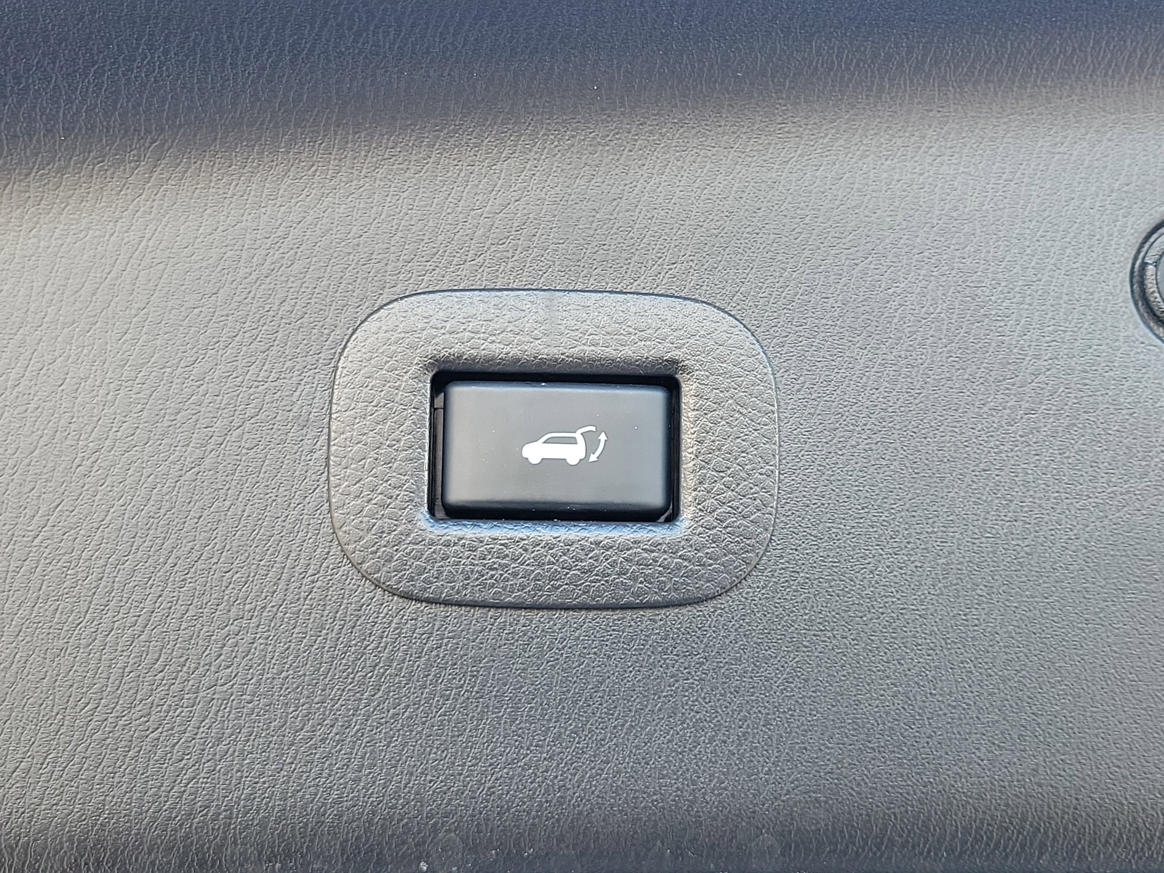 2023 INFINITI QX80 LUXE