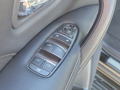 2023 INFINITI QX80 LUXE