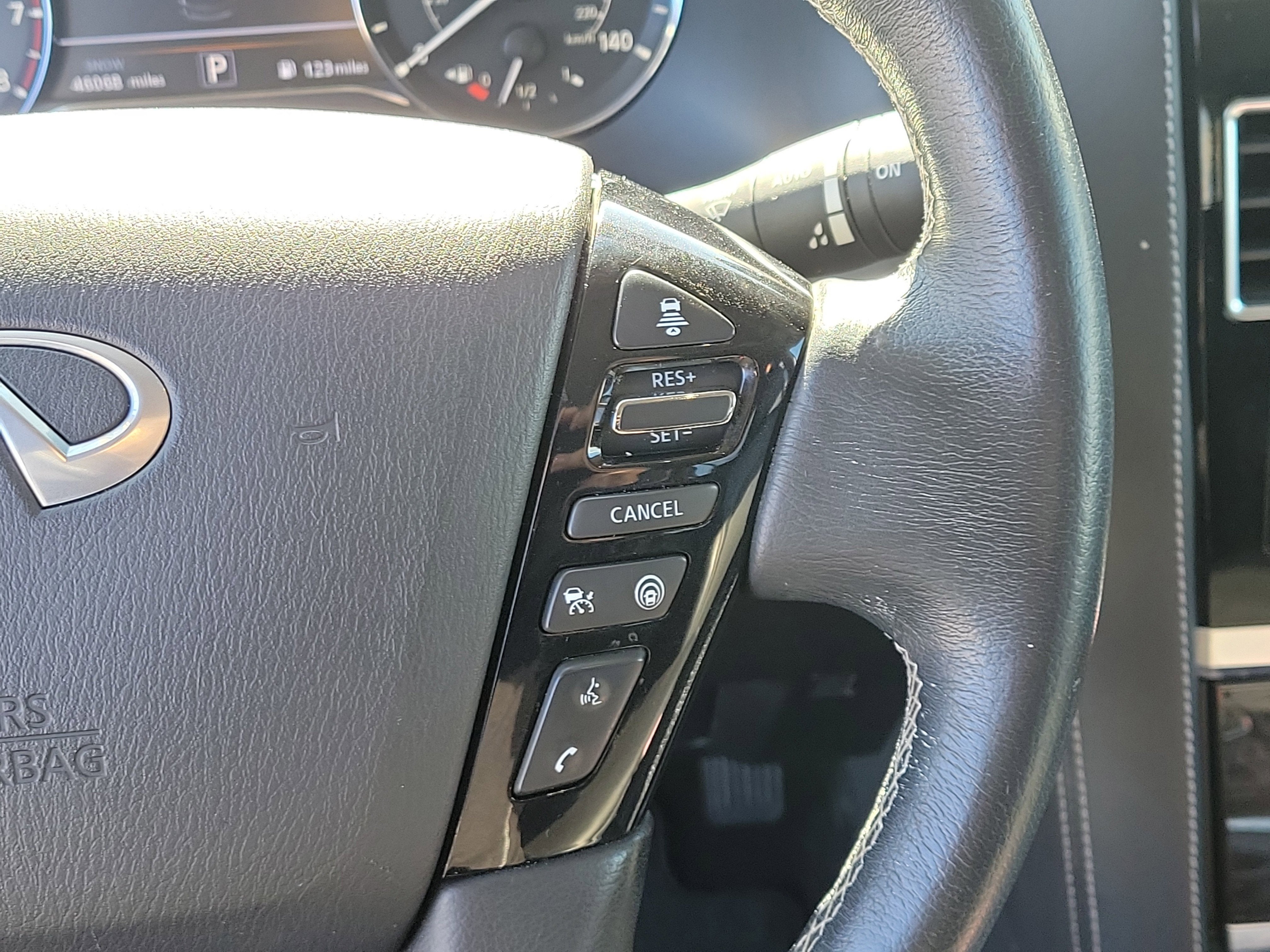 2023 INFINITI QX80 LUXE