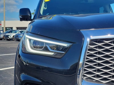 2023 INFINITI QX80 LUXE