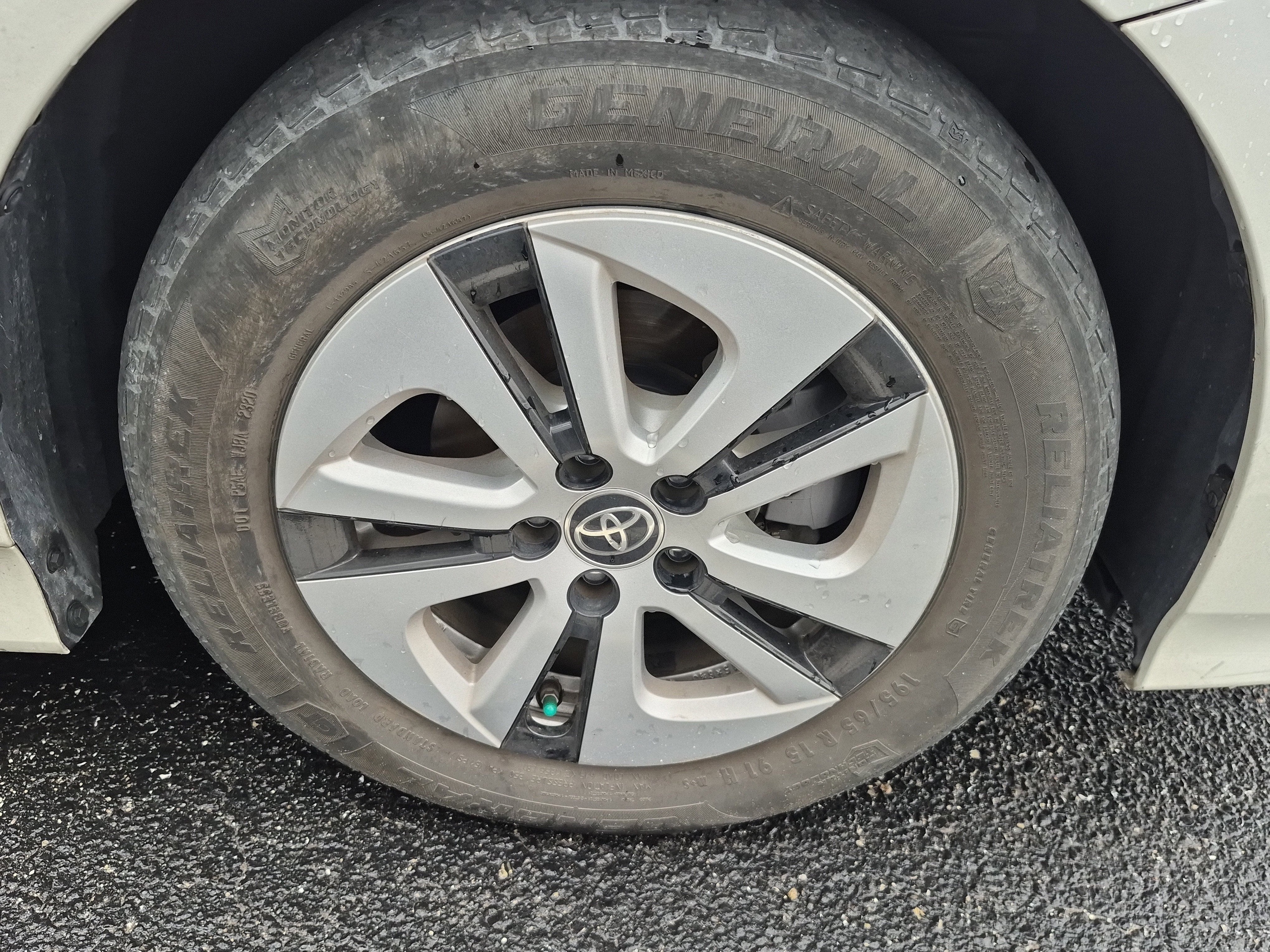 2016 Toyota Prius Four