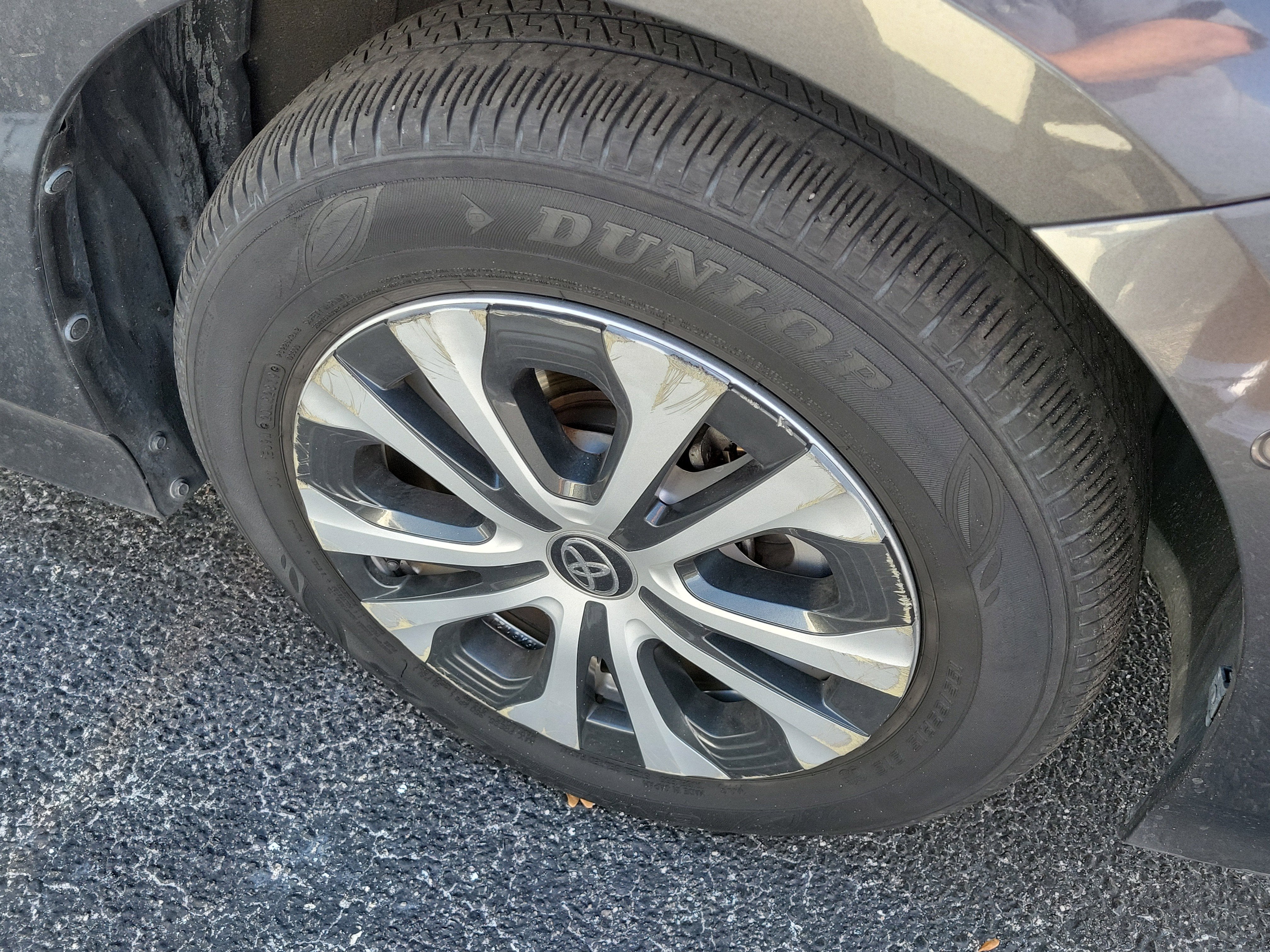 2019 Toyota Prius LE AWD-e