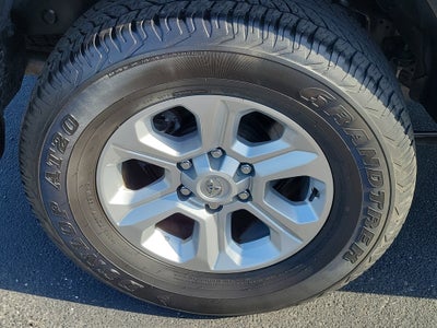 2023 Toyota 4Runner SR5