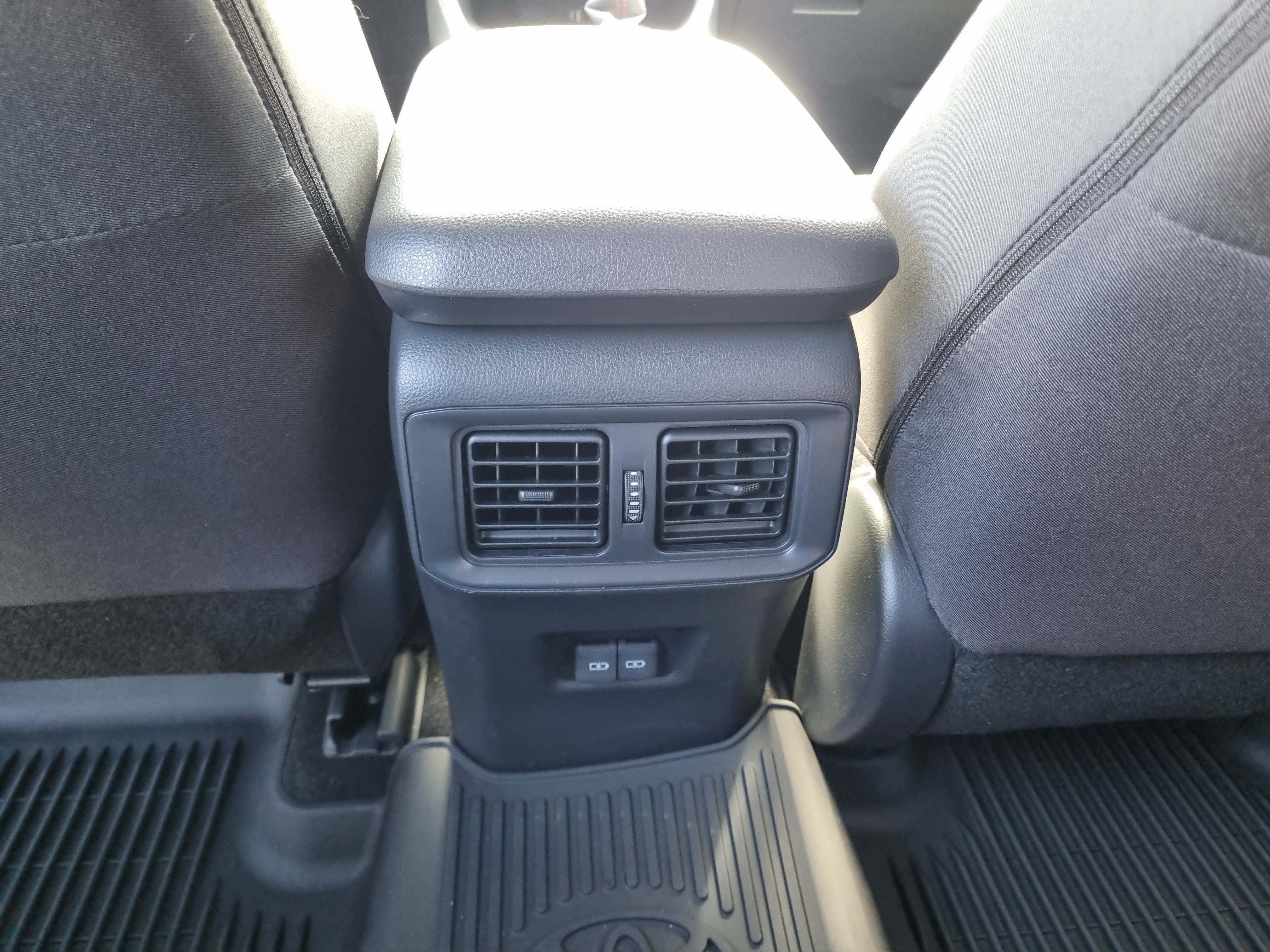 2025 Toyota RAV4 Plug-In Hybrid SE