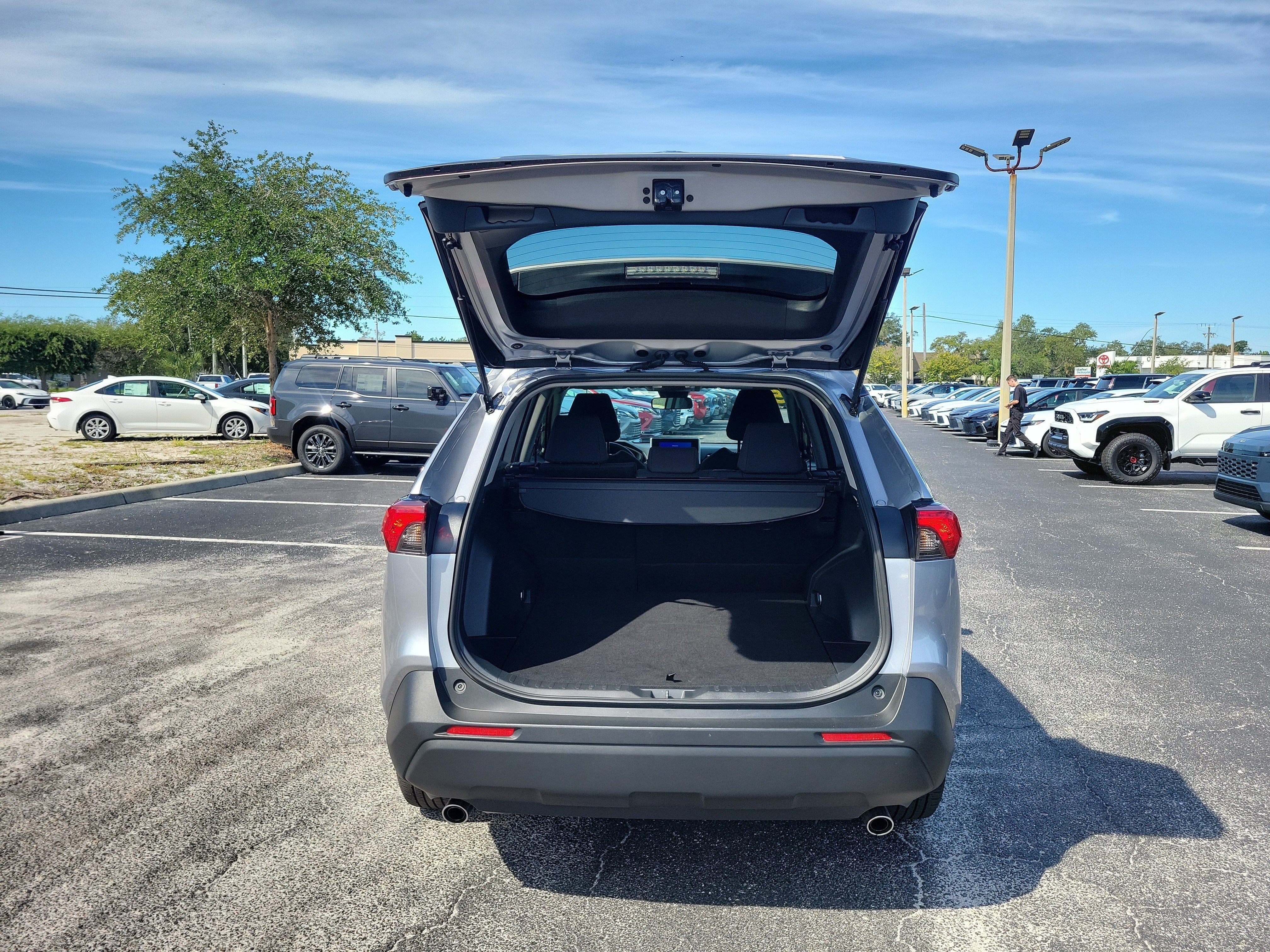 2025 Toyota RAV4 Hybrid LE