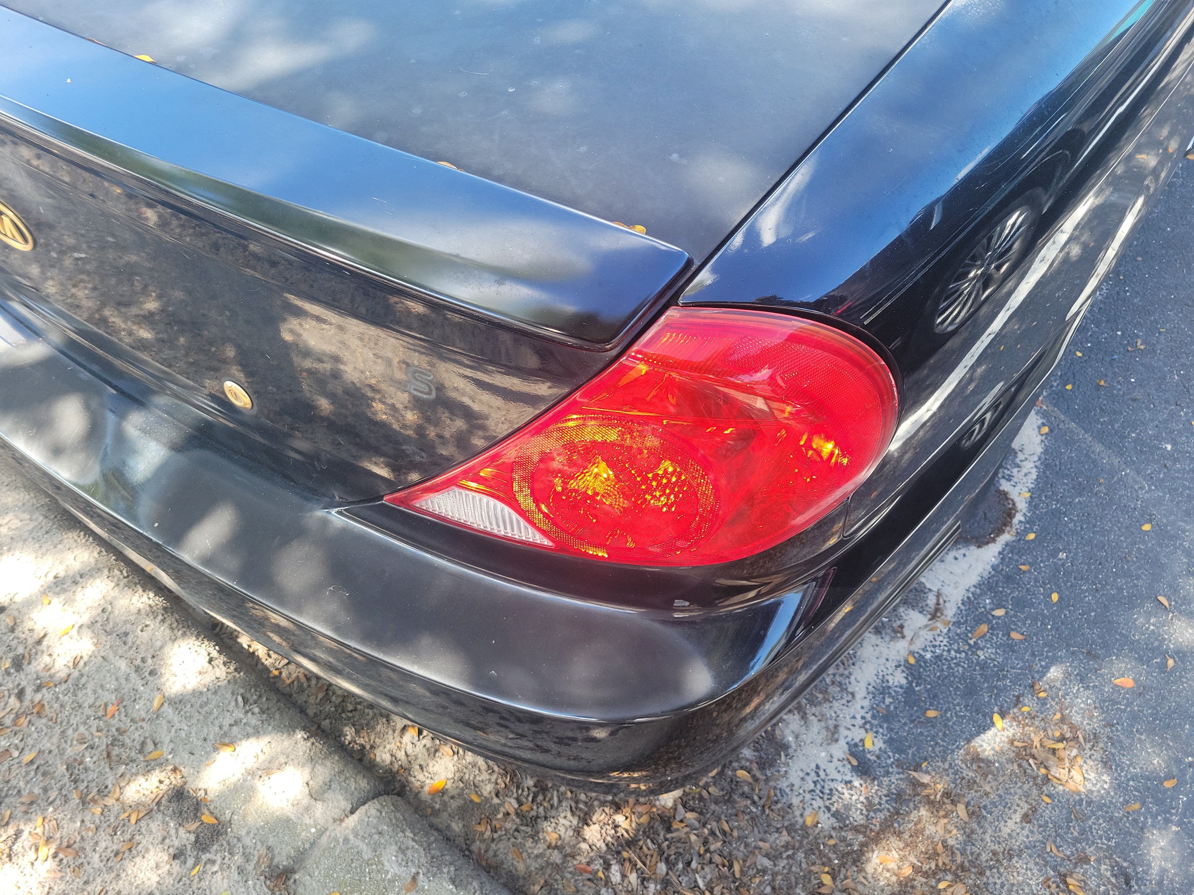 2003 Kia Spectra Base