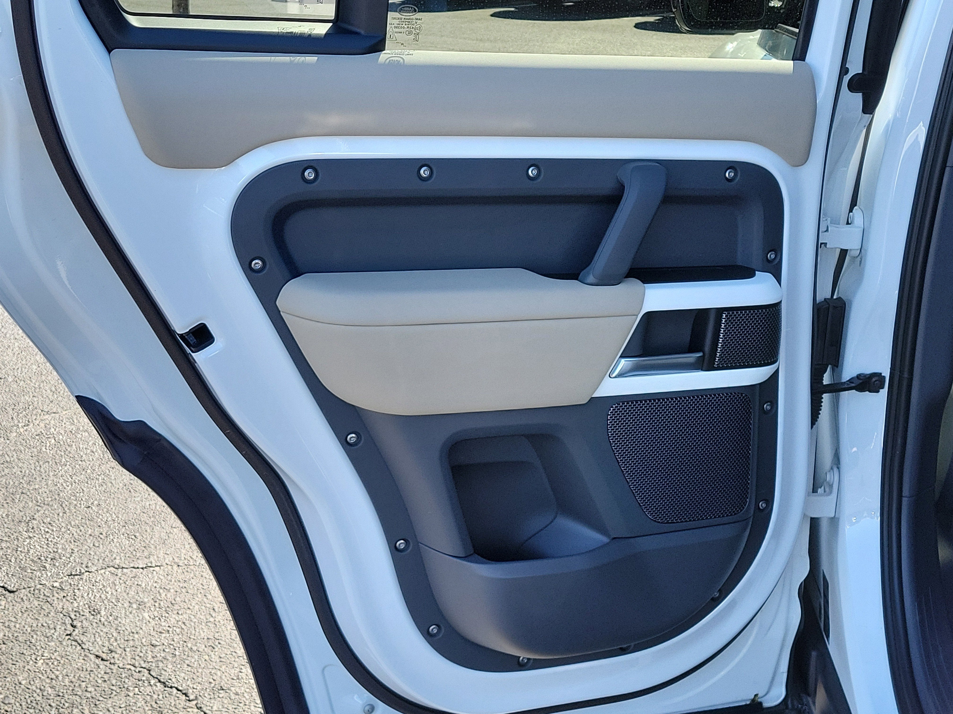 2024 Land Rover Defender 110 S