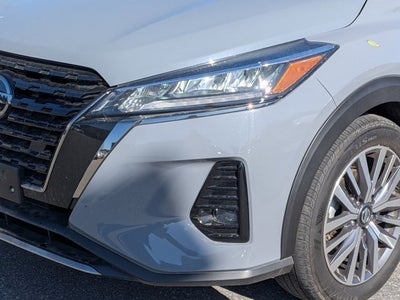 2021 Nissan Kicks SR