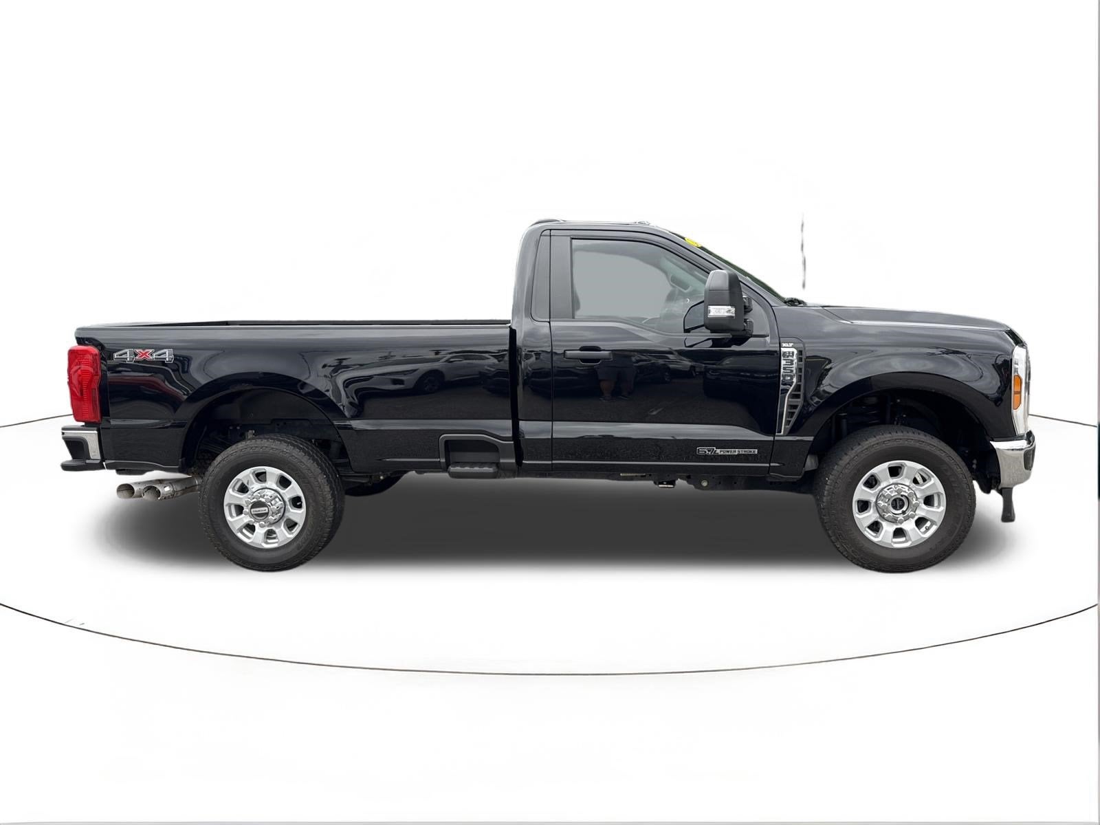 2024 Ford Super Duty F-350 SRW XLT