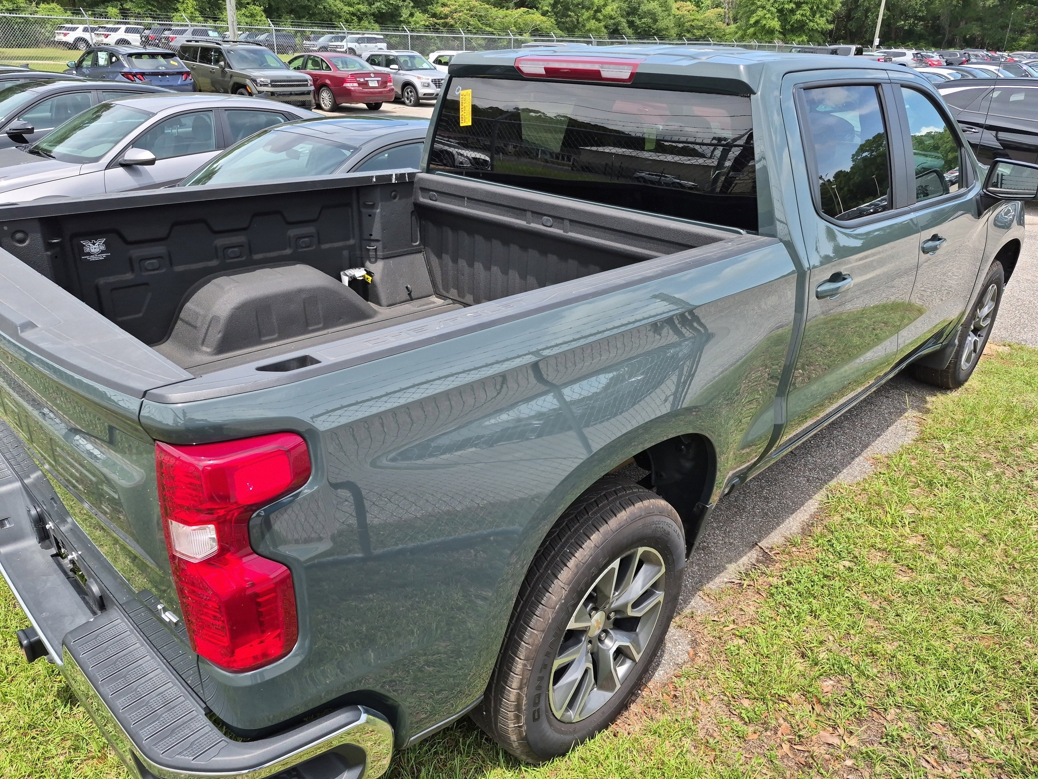 2025 Chevrolet Silverado 1500 LT