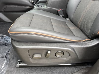 2024 GMC Canyon 4WD AT4