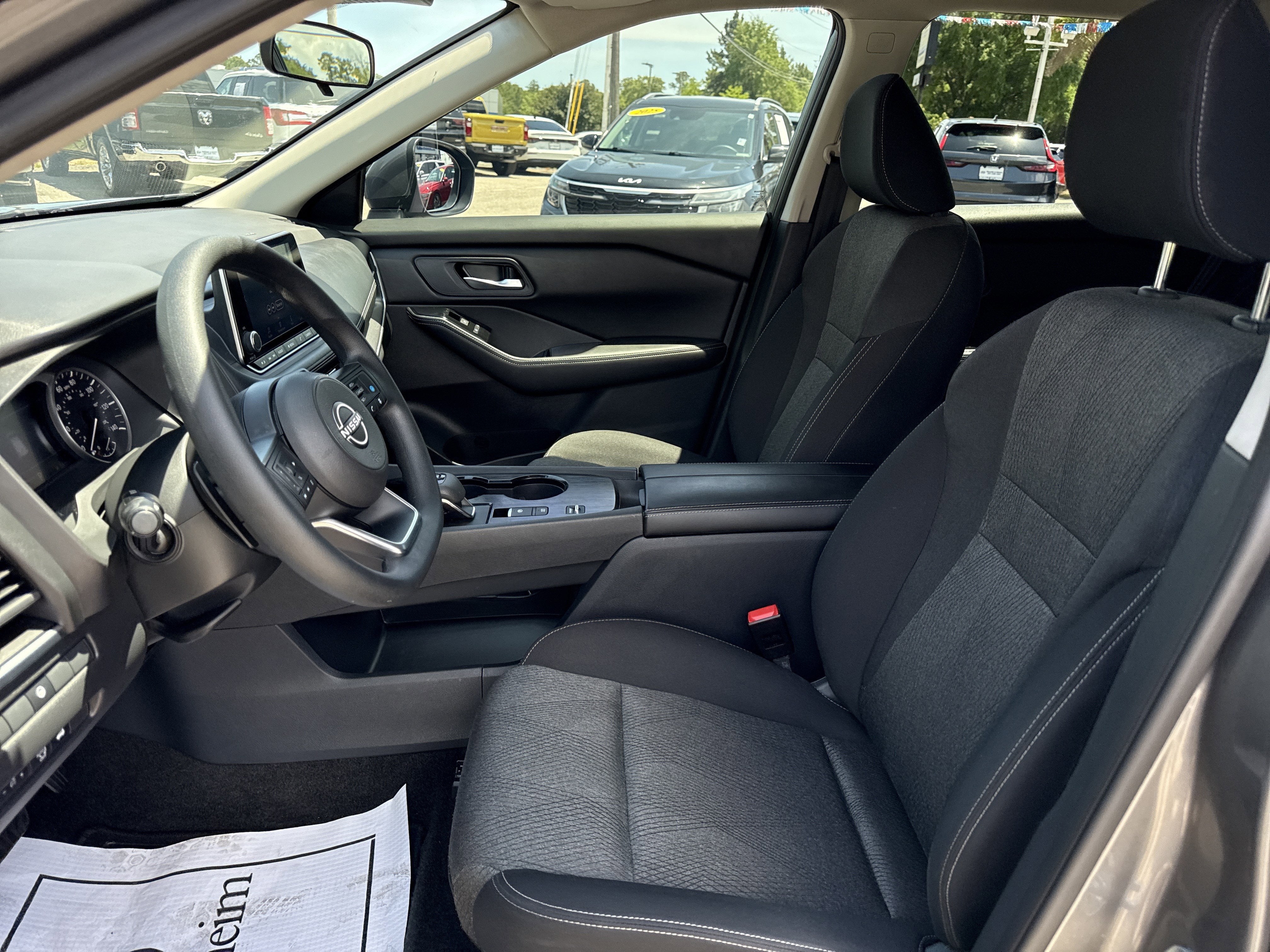 2024 Nissan Rogue SV