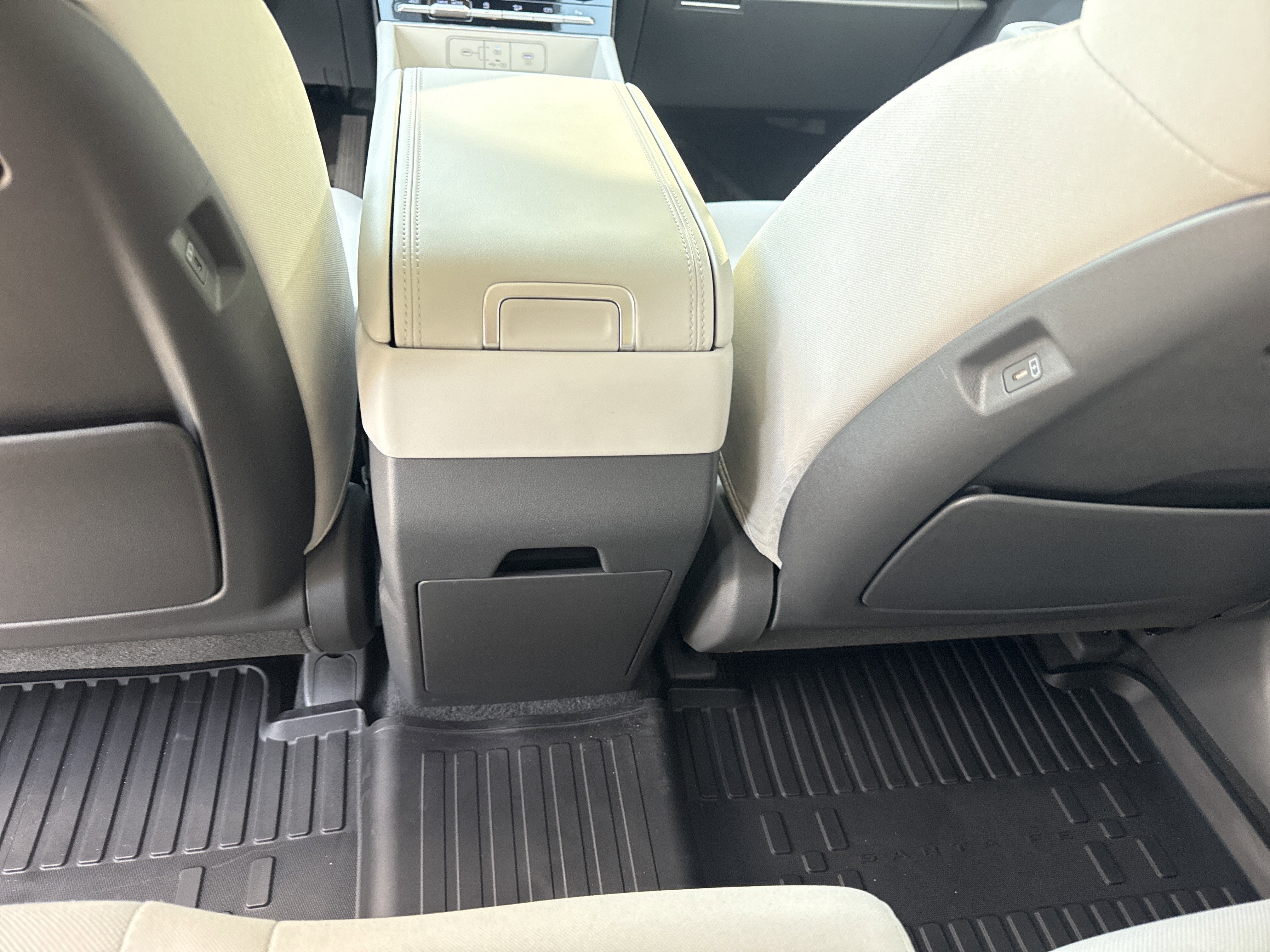 2026 Hyundai Santa Fe SE