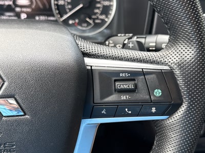 2023 Mitsubishi Outlander SE