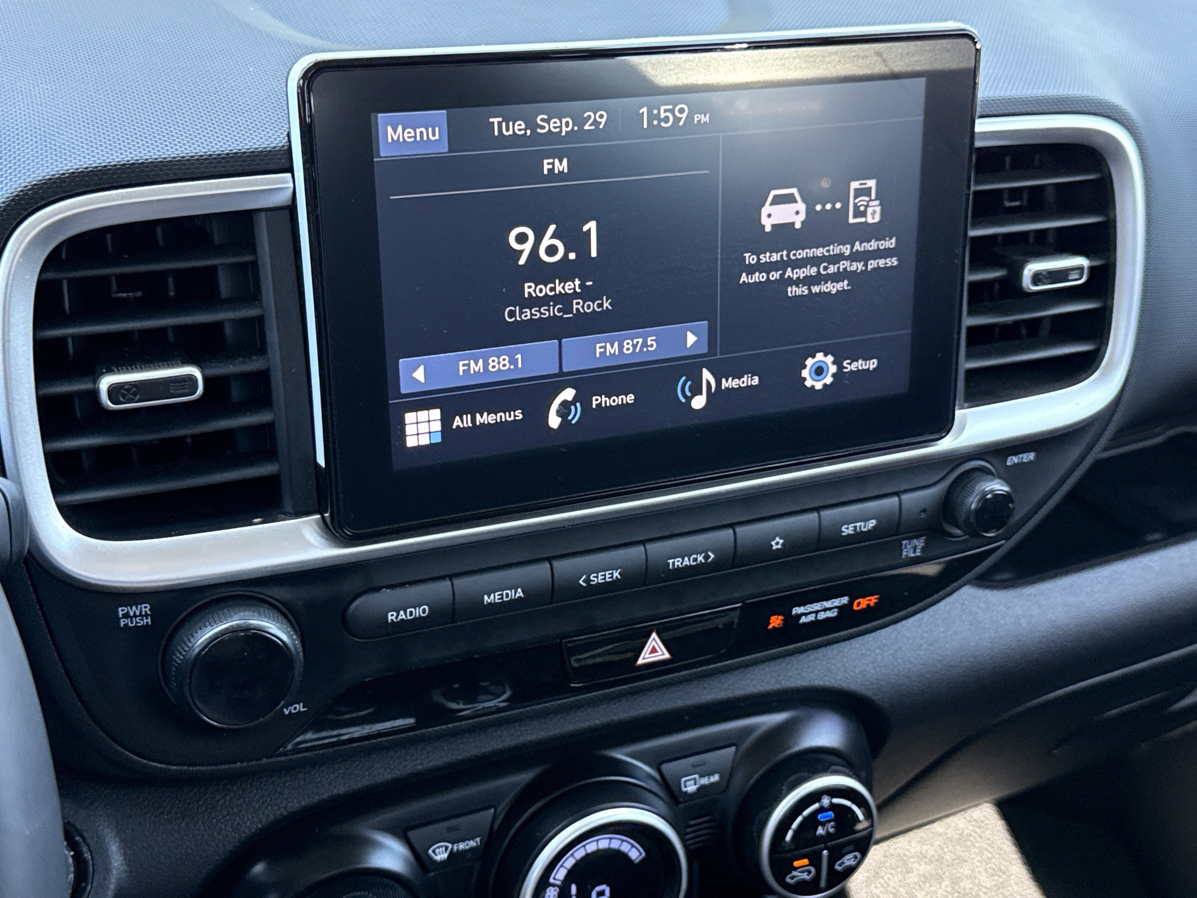 2024 Hyundai Venue SEL