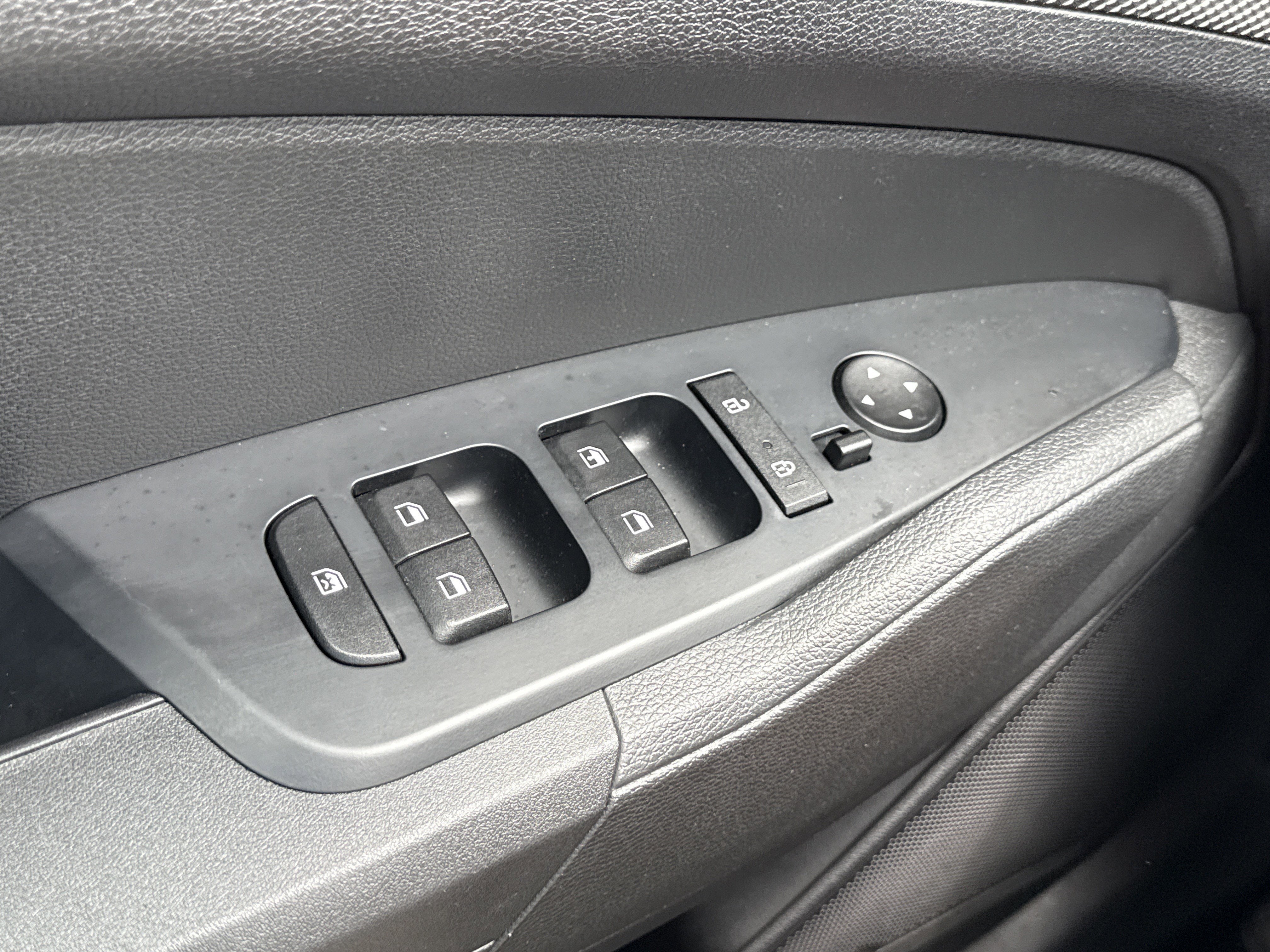 2025 Kia Sportage Hybrid LX
