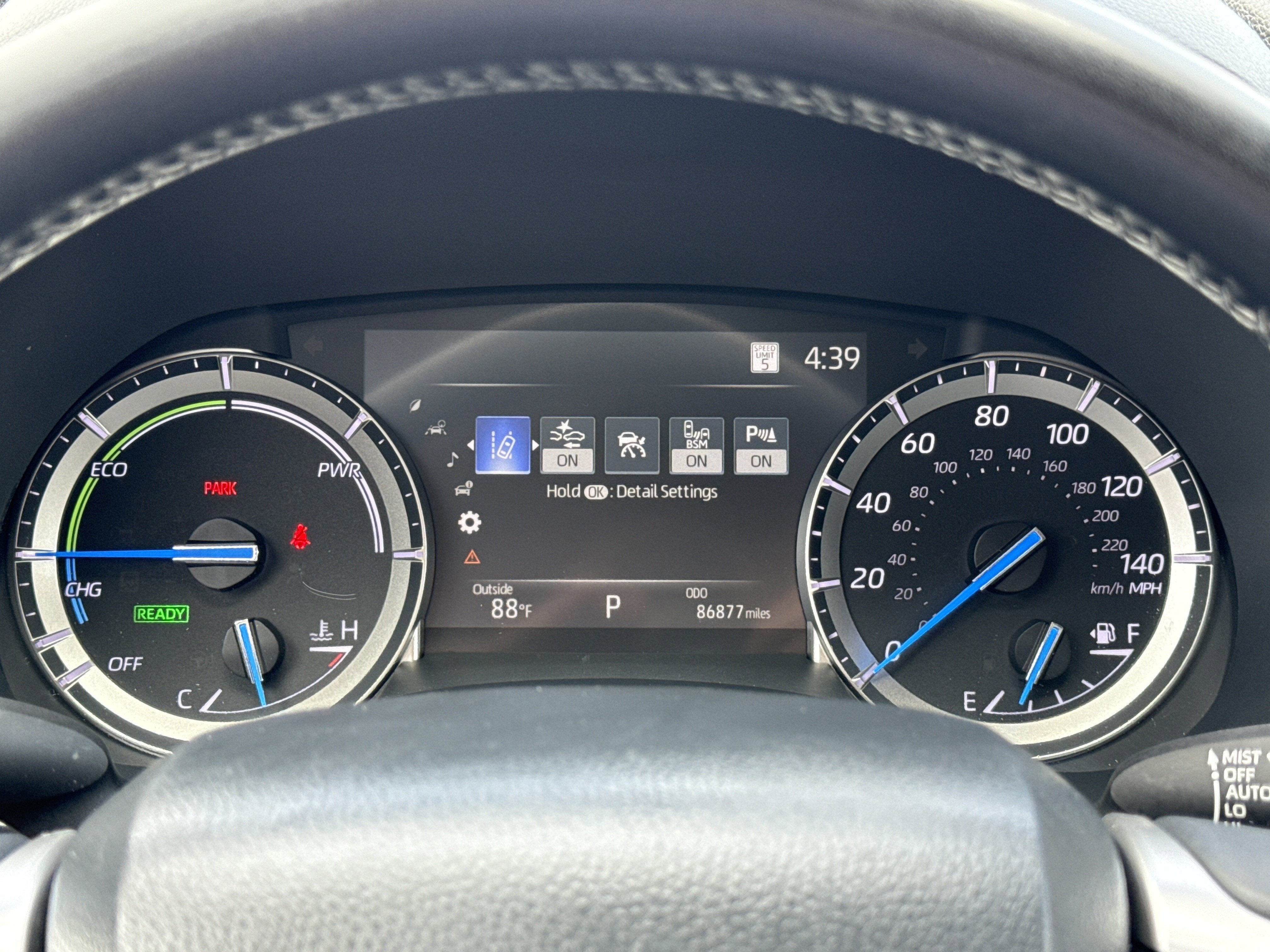 2022 Toyota Highlander Hybrid Platinum