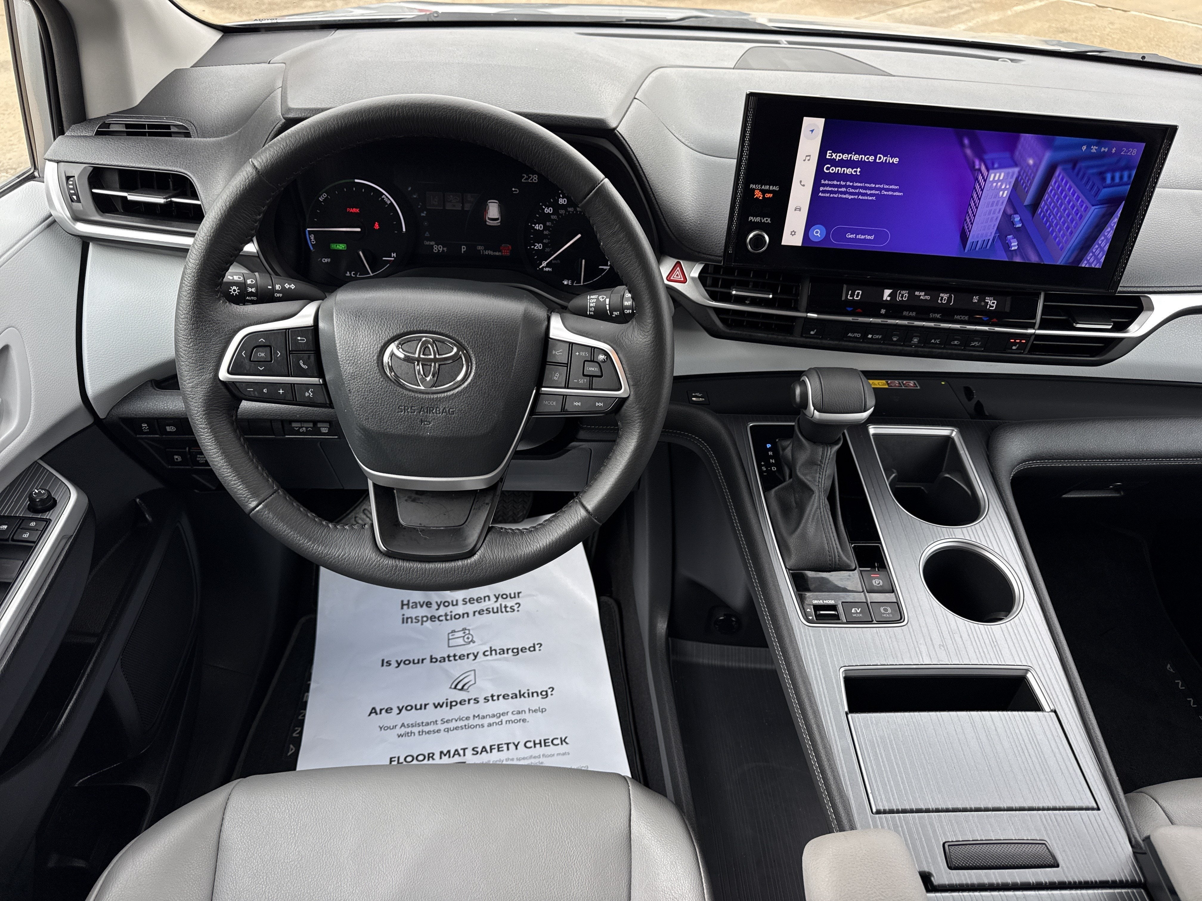 2025 Toyota Sienna Base