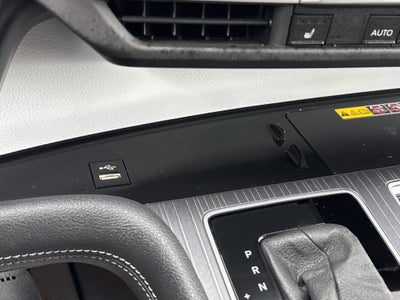 2025 Toyota Sienna Base